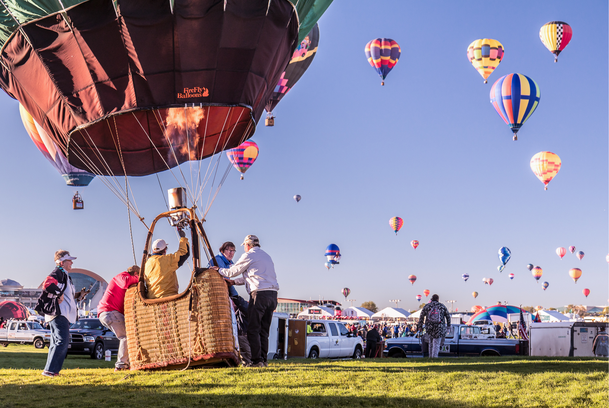 balloons-takeoff-fire.jpg