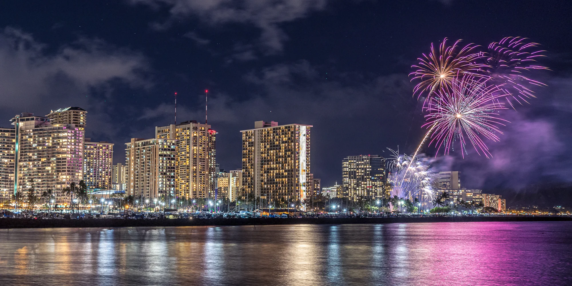 Hilton Hawaiian Village Friday night fireworks.