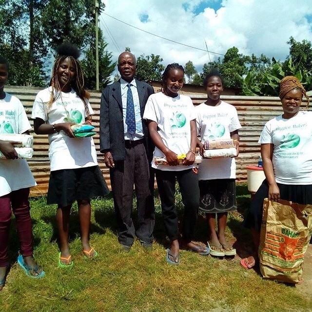 Kitale Chapter (Kenya) members distributing food to those in need during the COVID-19 pandemic #HM20 #HappenMakers