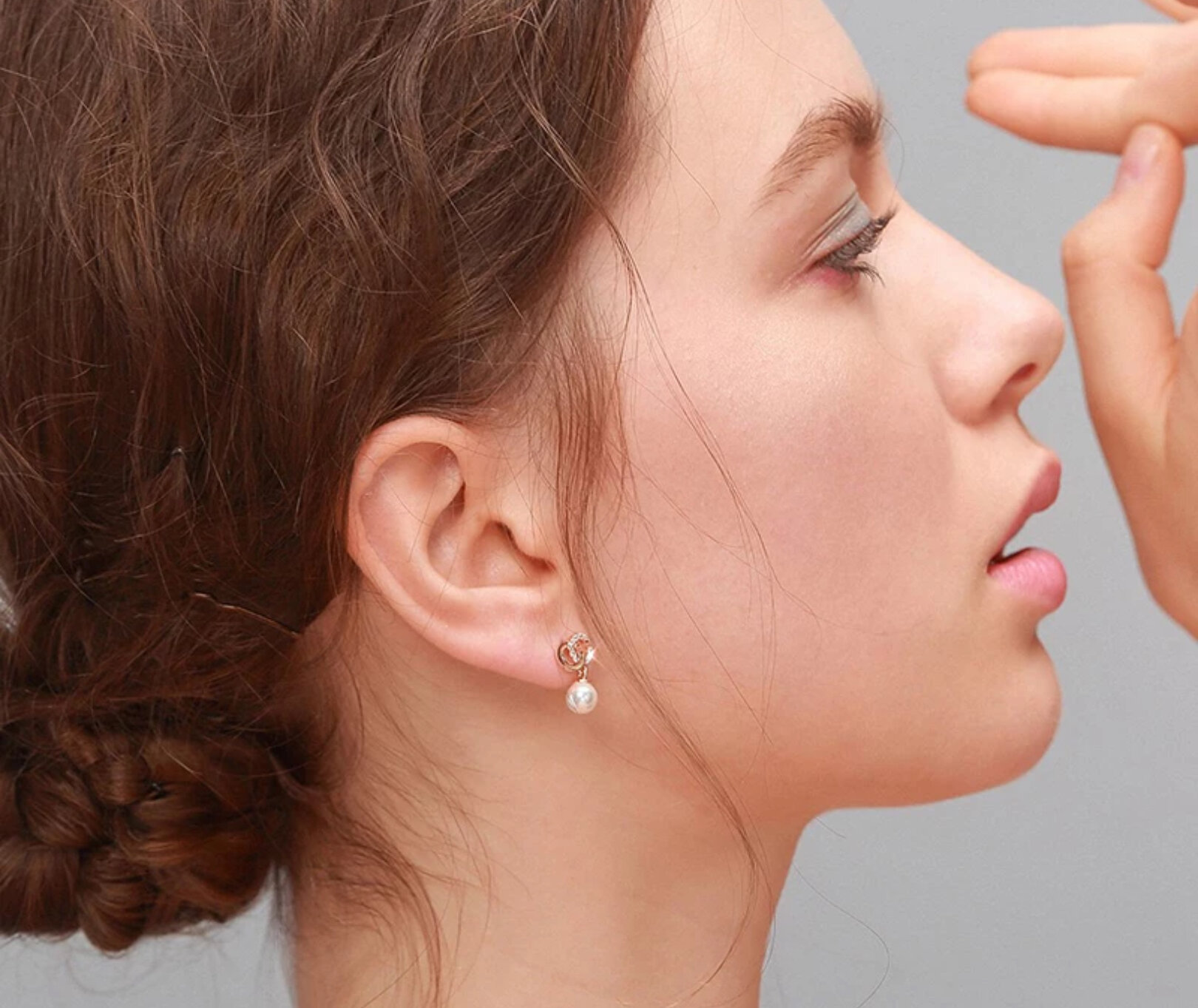 Dainty Pearl Drop Earrings