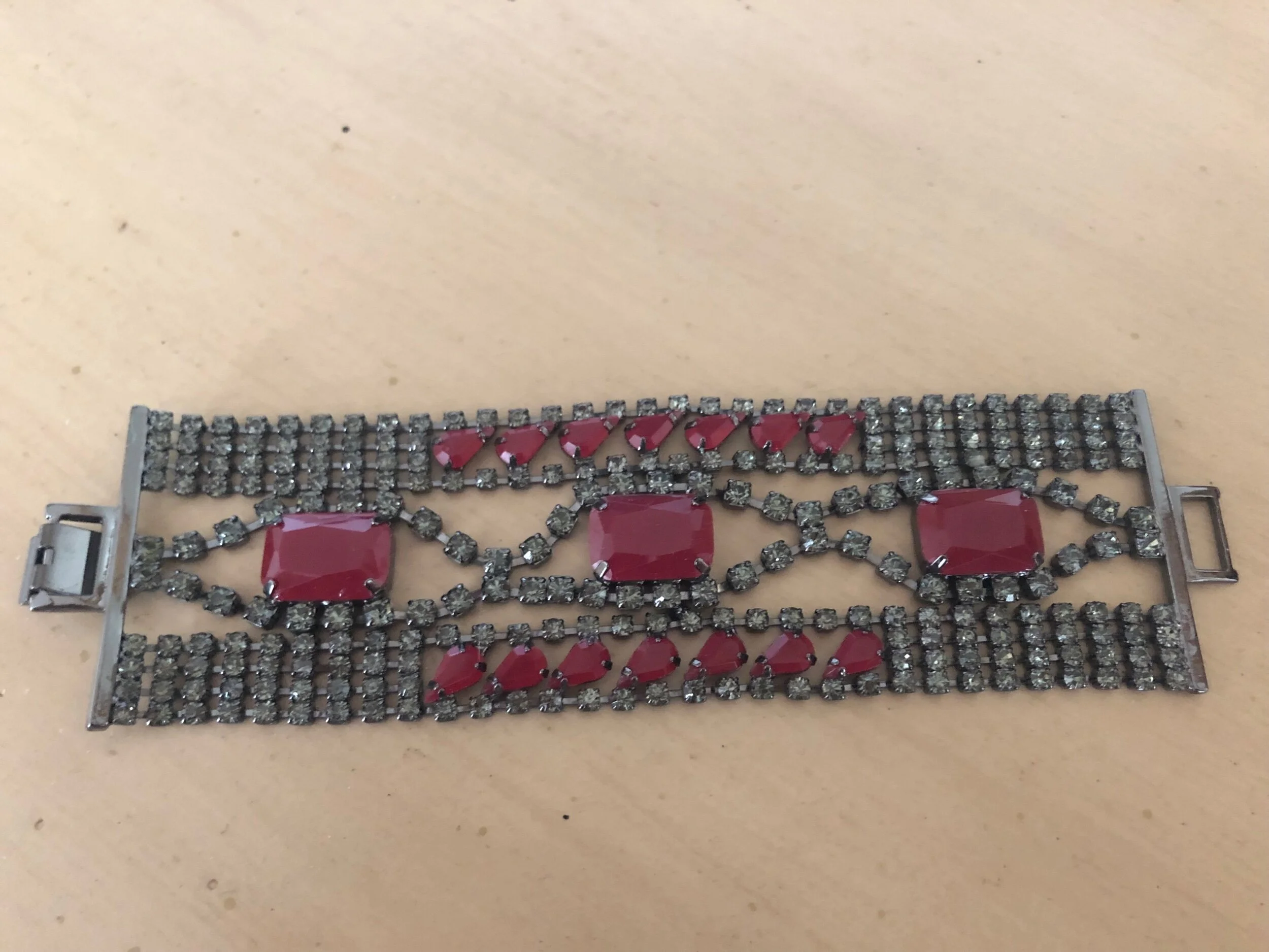 102B2617-8409-46CD-AC27-C8A6328FFA4F