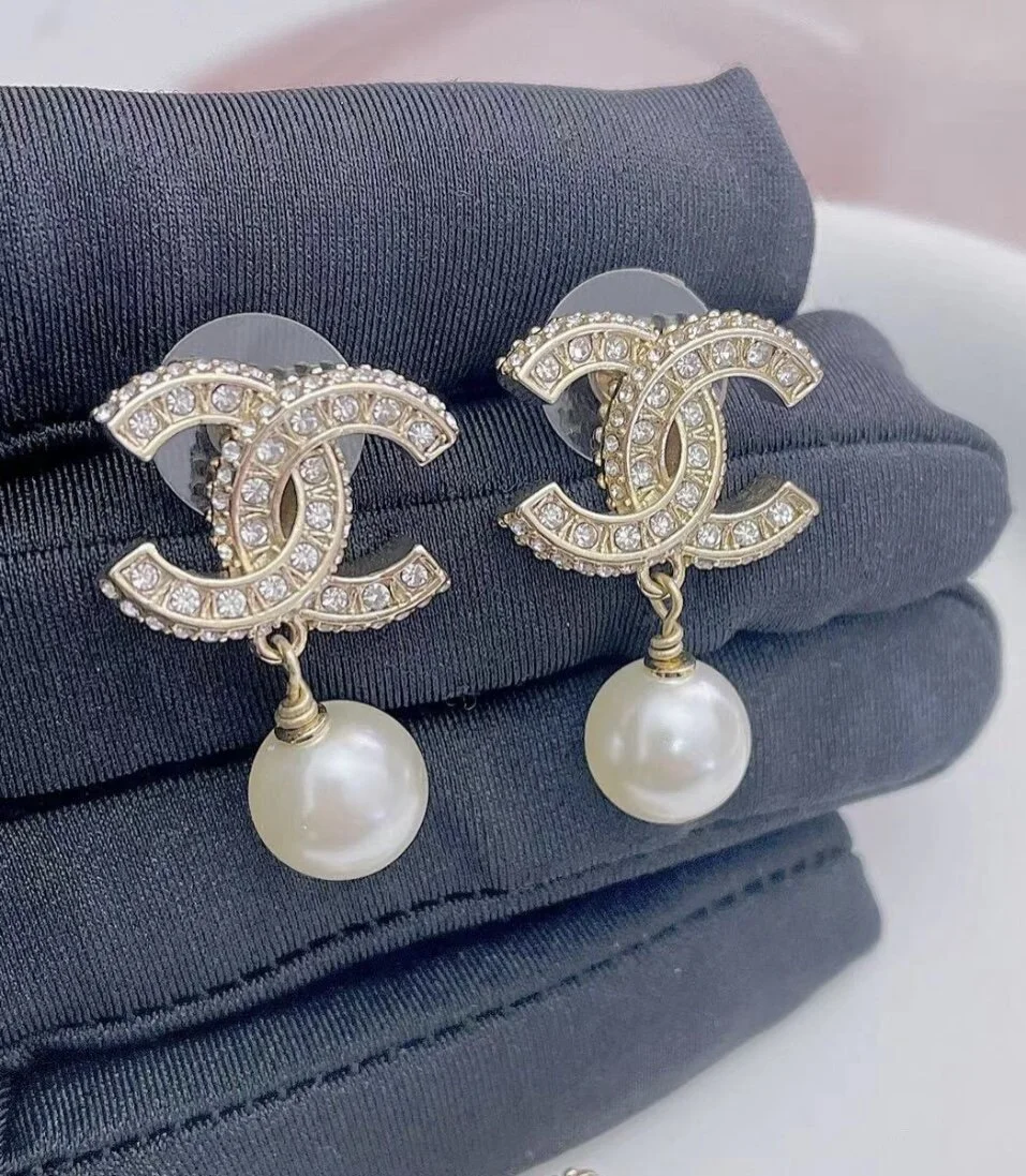 644DE743-2BEE-4A78-AF3C-976ADFDE7F0F