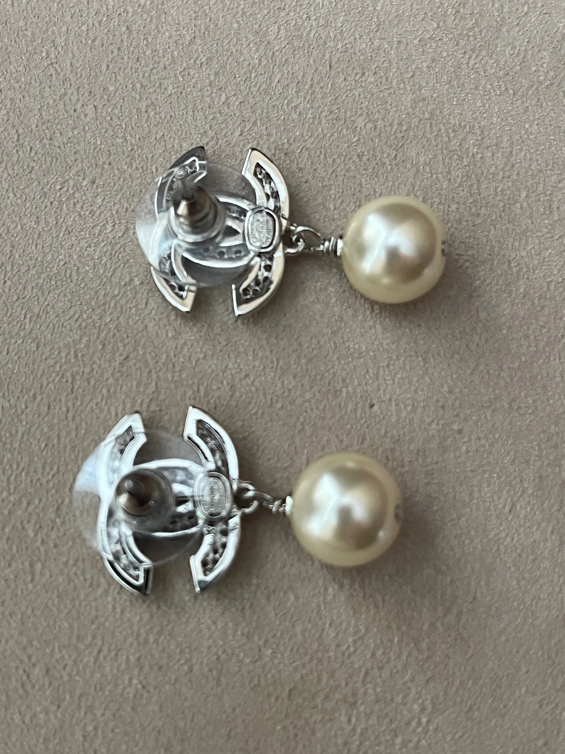 E6DFD448-8D04-4464-816B-C49D8940A71C