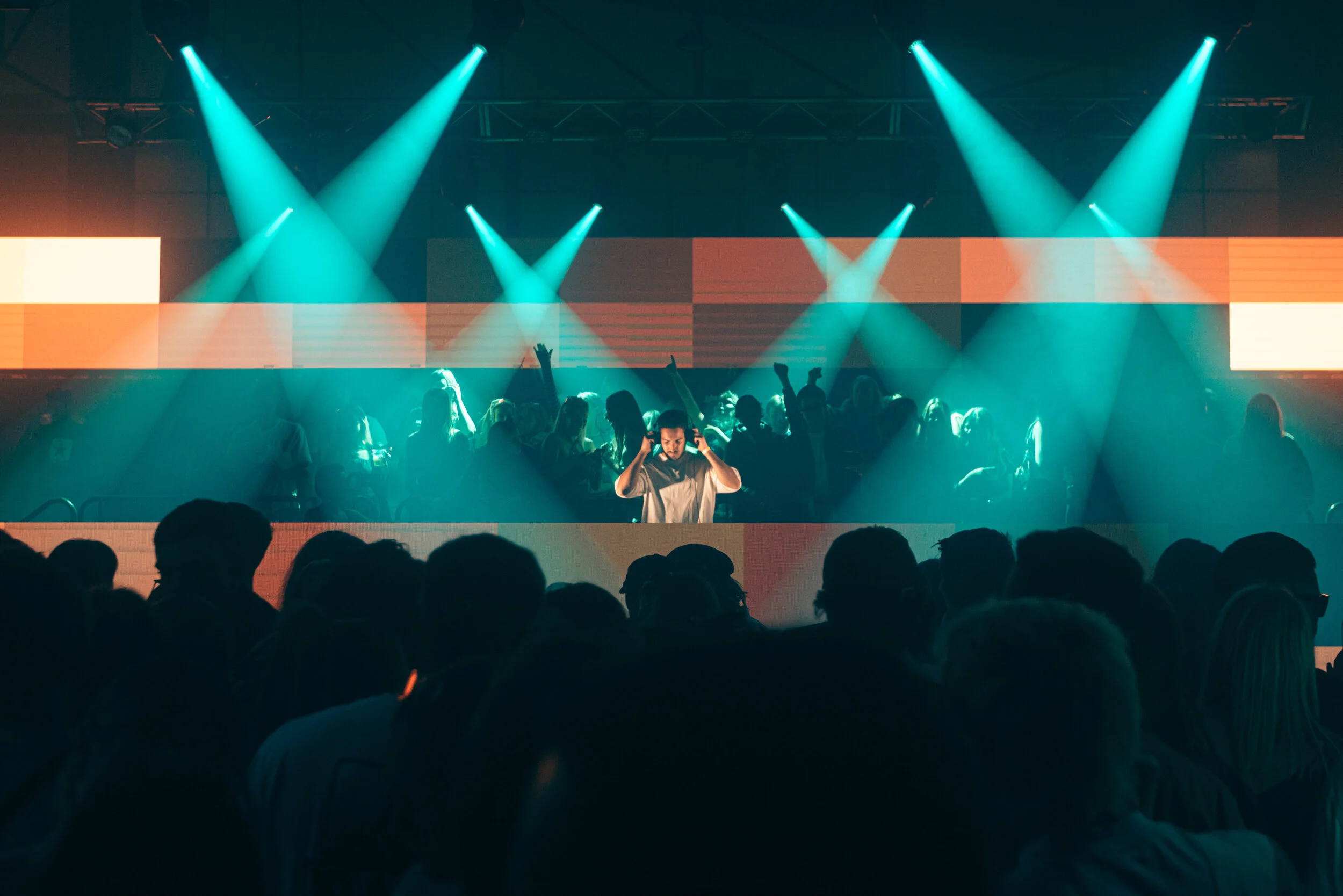 SIX FOR ONE Luke Alessi — FORM