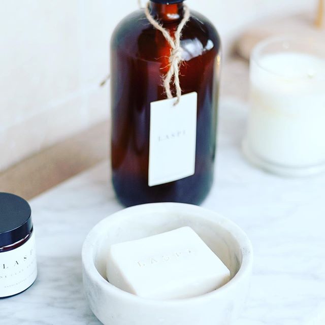 L A S P I ... all your bathing needs. Elea liquid olive oil wash for hair and body, moisturising scrub, olive oil bars. Simple routines, radiant skin.#moisturizing #healthyliving #handcrafted #boutique #beautiful #bath #byronbay #oliveoil #exfoliate 