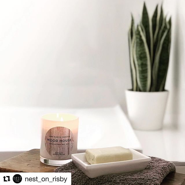 #Repost @nest_on_risby with @get_repost
・・・
Bath time rituals...featuring gorgeous Woodhouse candles @woodhousecandles and Laspi cleansing bar @laspi_byronbay #nestonrisby #bathtimerituals #soycandles #oliveoilsoap #naturalhome #simple #simplestyle #