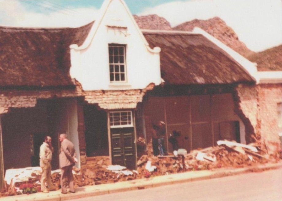 Jonkmanshof 30 Bath Street Montagu – Cape Dutch gable