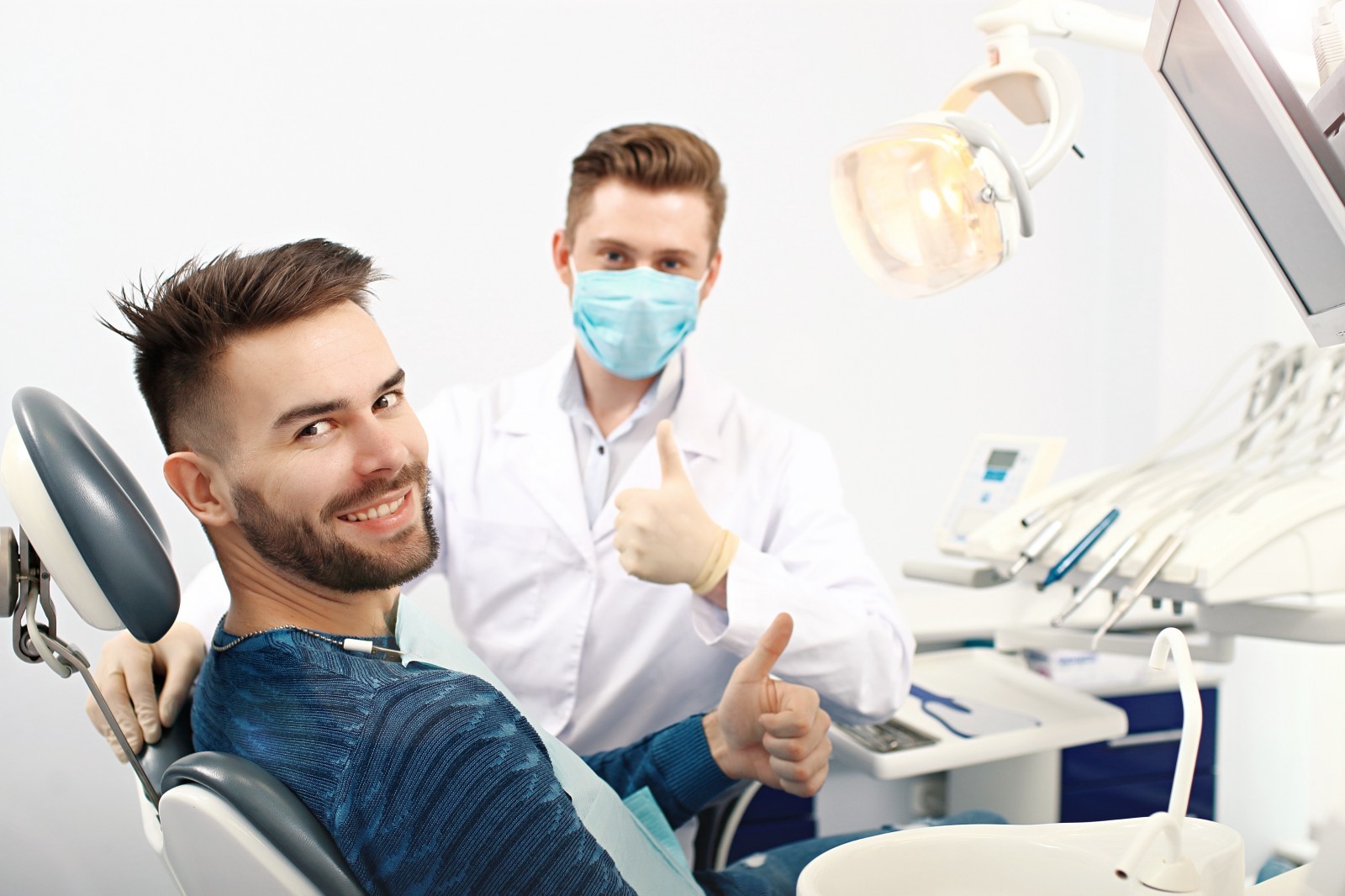 seeing dentist_4(mirror).jpeg