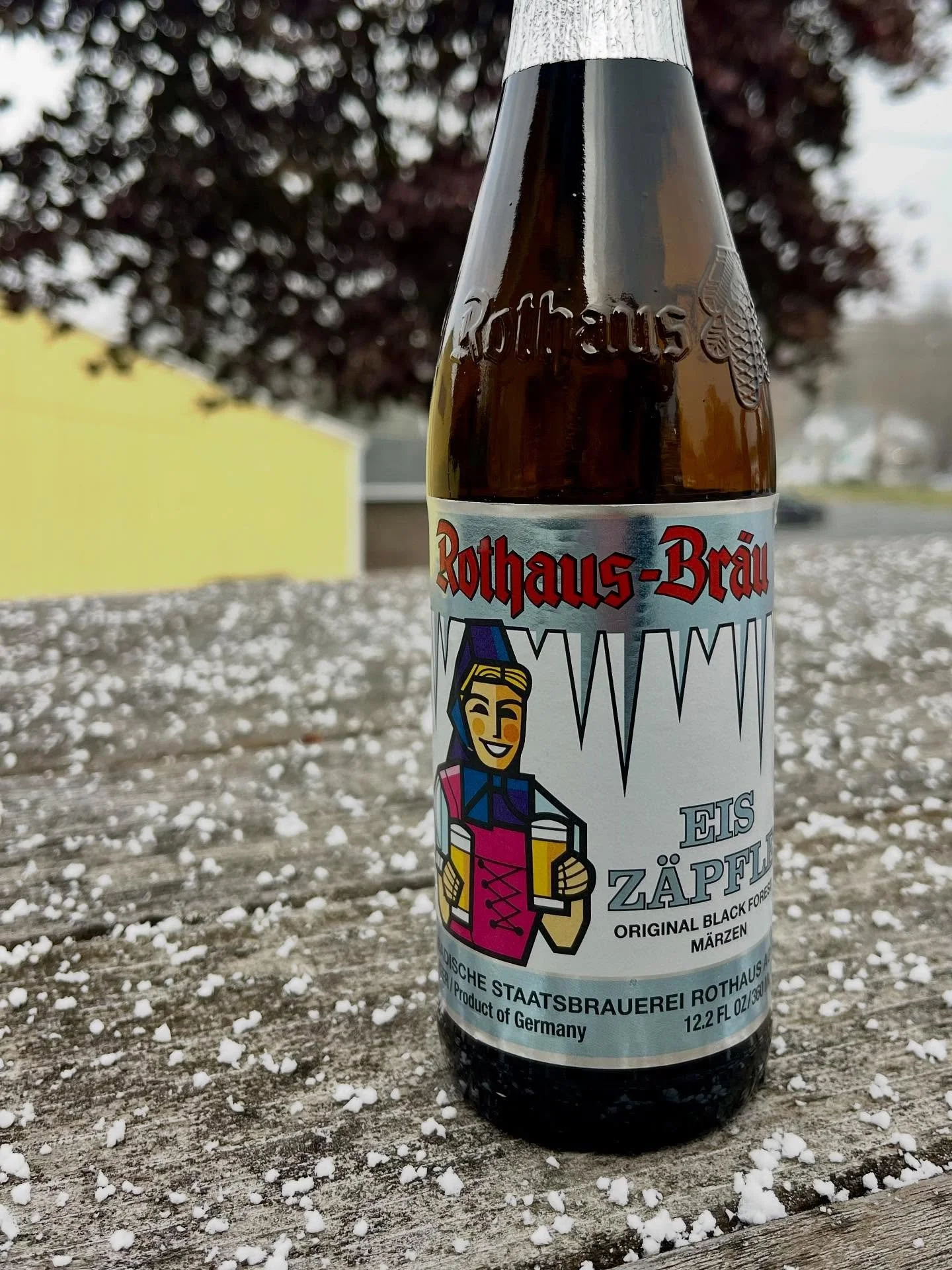 As soon at the Rothaus Eis Z&auml;pfle arrived today it started to snow. Grab a 6pk of these &ldquo;little icicles&rdquo; before they melt! 🍺 #rothaus