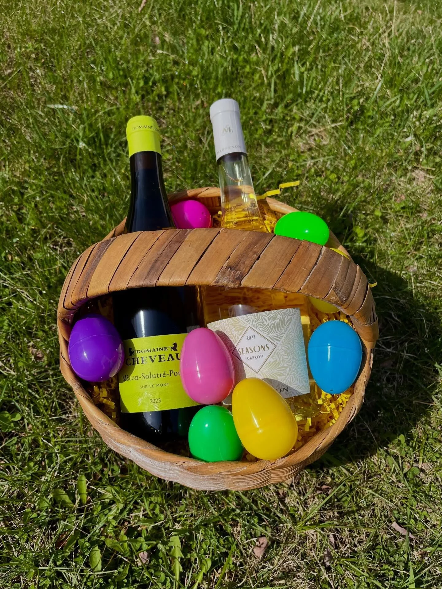 Easter Treats 3-6pm! Hop in over 🐣