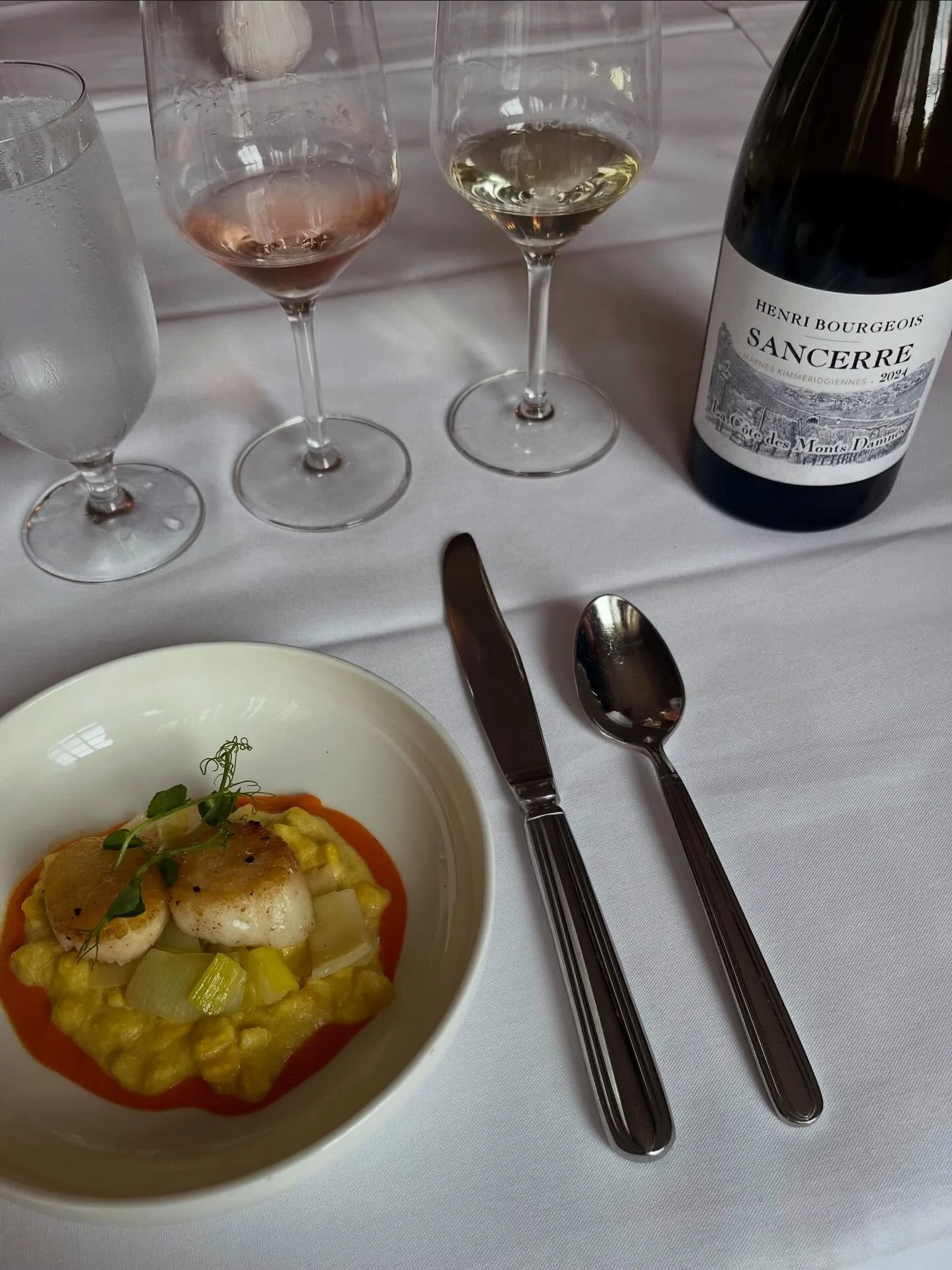 Lip smacking Sancerre winemaker lunch with @domainehenribourgeois 
Informative and oh so delicious - yes please and thank you!!!
Wine of the month members - you are in for a treat come June!