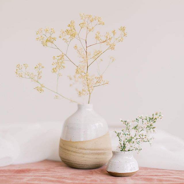 Simplicity.✨ Lovely ceramics by @mortar_and_stone .
.
.
.
.
#denverweddingphotographer #littletonweddingphotographer #details