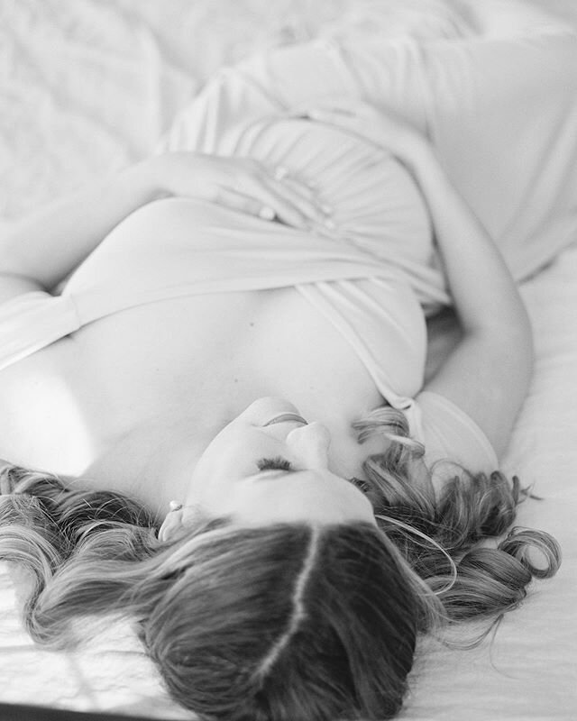 Resting in the knowledge that I&rsquo;m not in control and trusting in the One who is.
.
.
.
.
.
#denvermaternity #denvermaternityphotographer #denvermaternityphotography #maternityfilm #maternityonfilm #denverfilmphotographer #pentax645n #believeinf