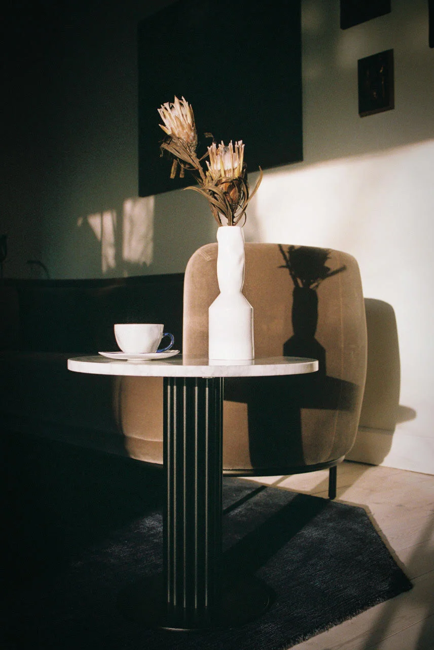An elegant tea break