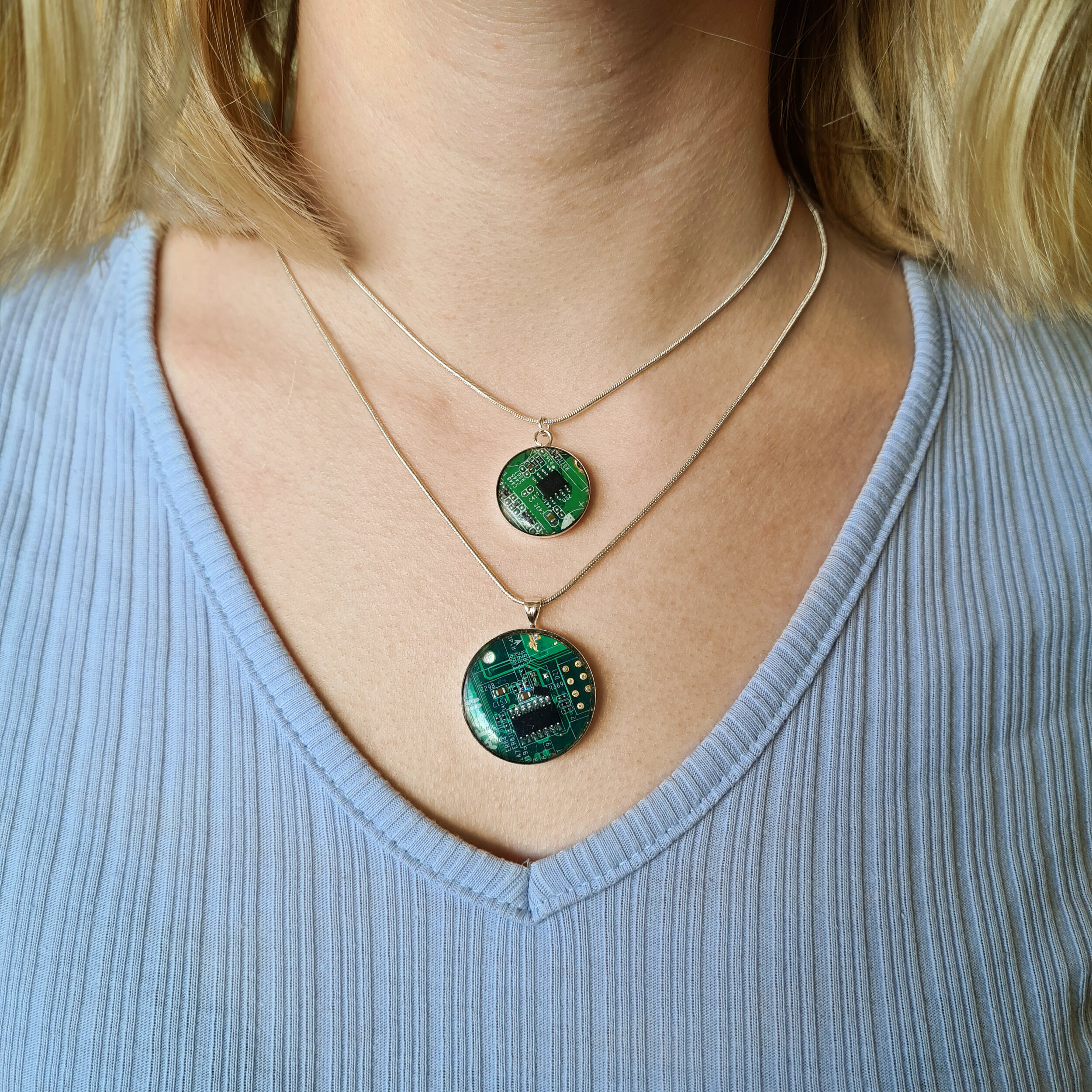 Green sustainable necklace 