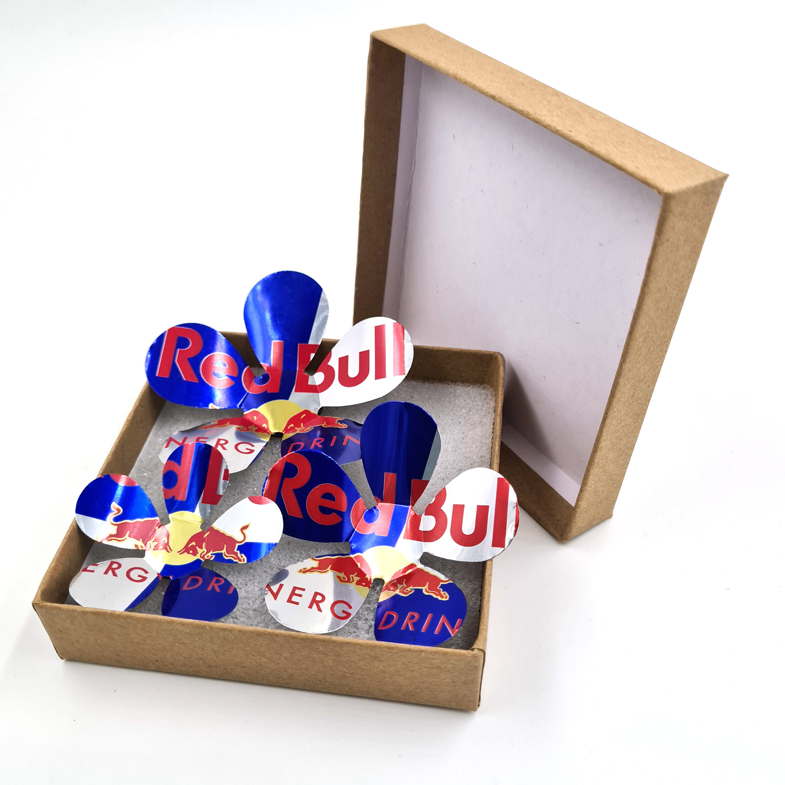 Sustainable creative Redbull Can Flower Magnets 