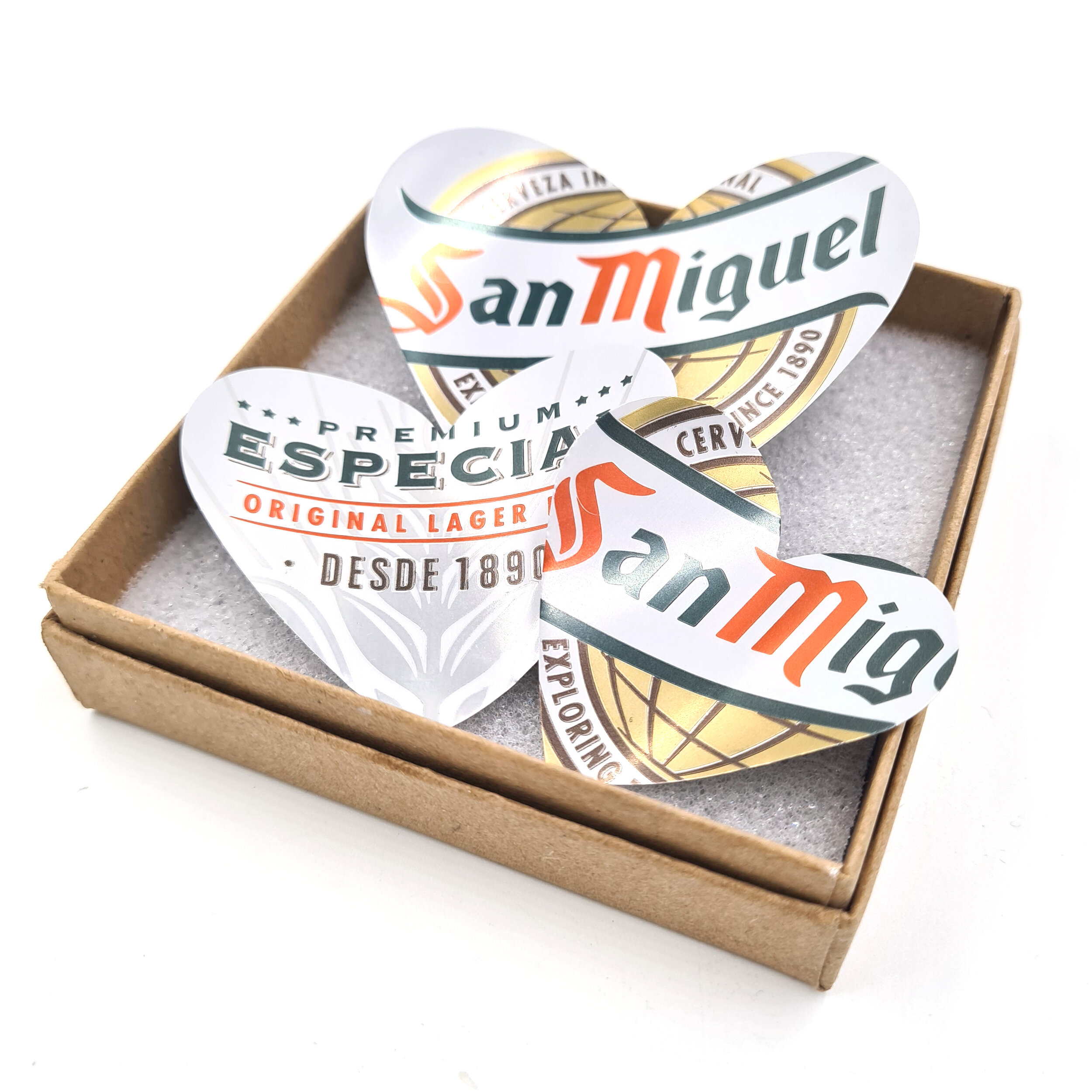 Curved gold sustainable San Miguel Heart Can Magnets in box