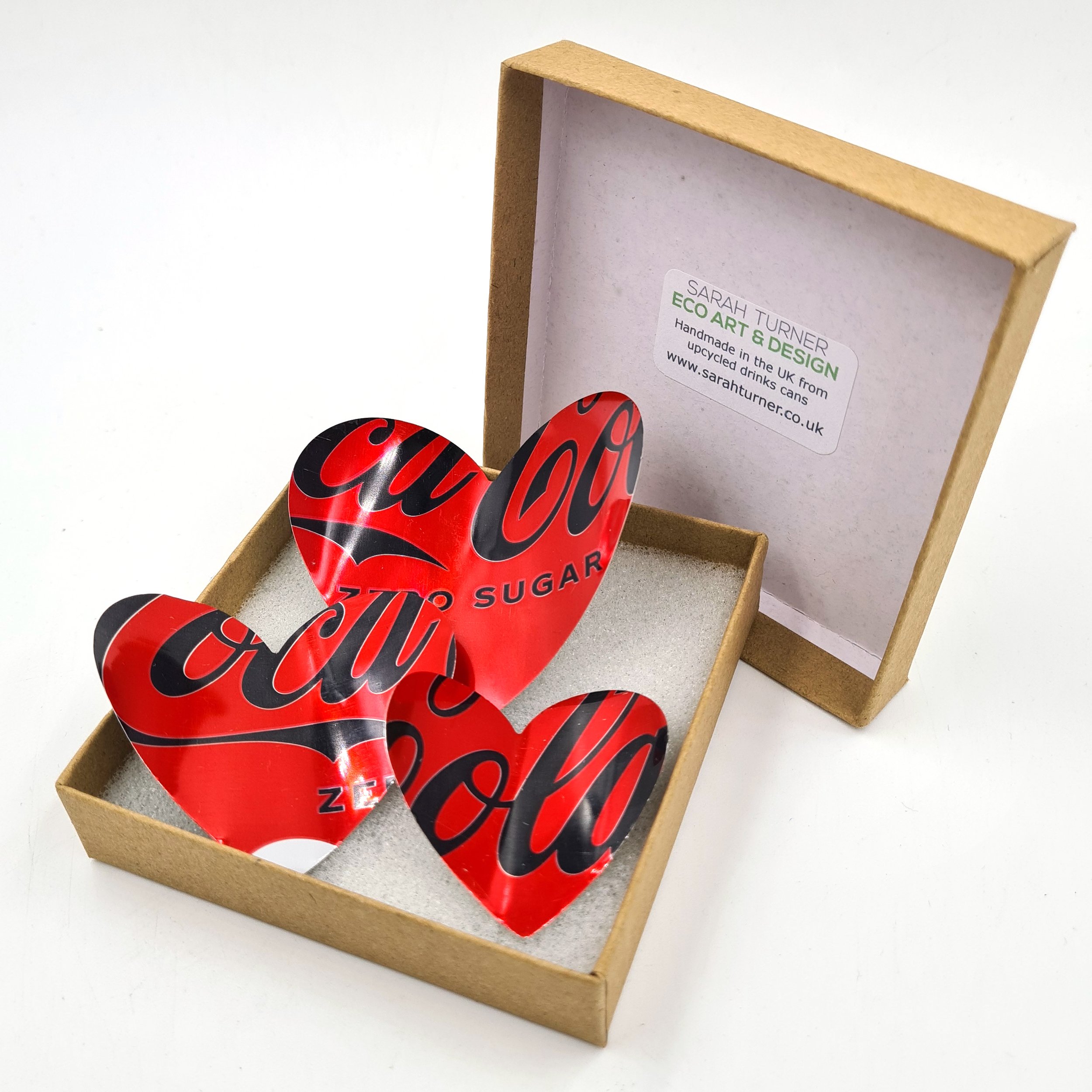 Coke Zero reycled can magnets Hearts 3 with gift box.jpg