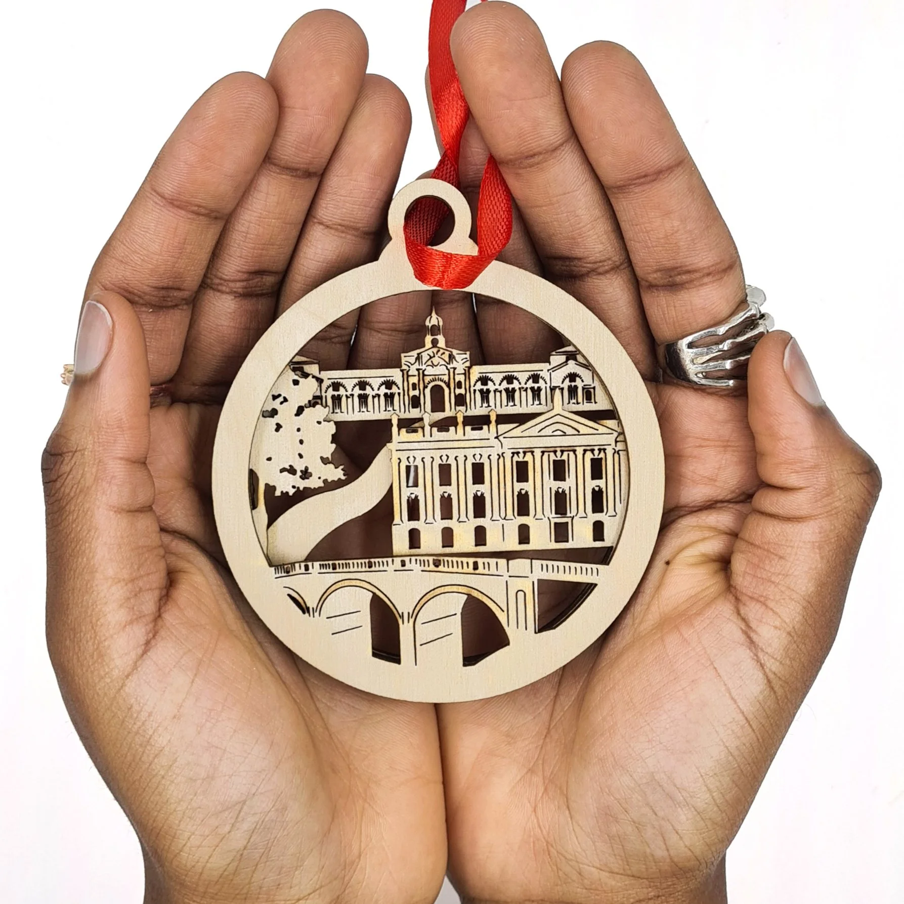 Chatsworth Bauble Hands 2.jpg