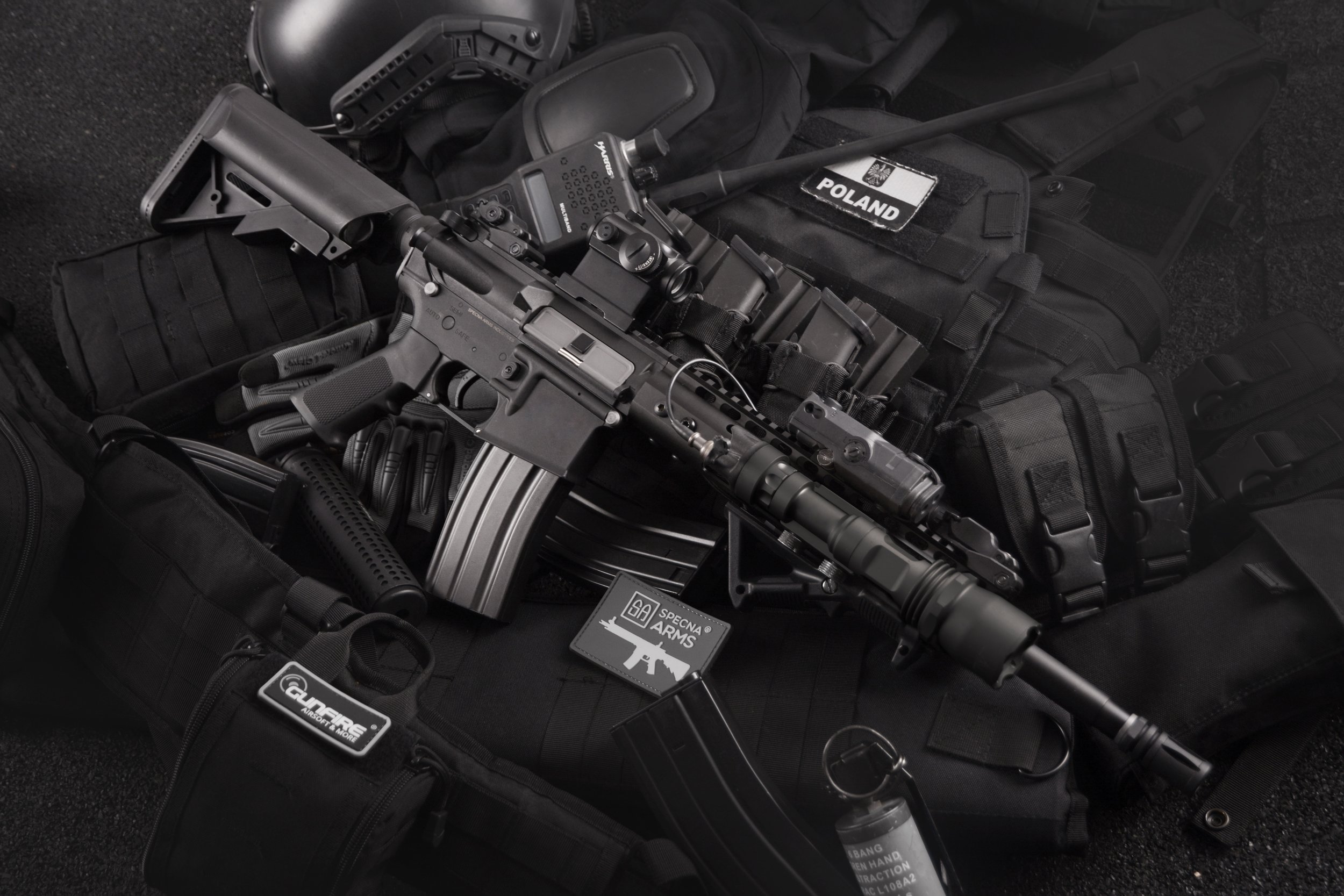 ammo-ammunition-army-886454.jpg
