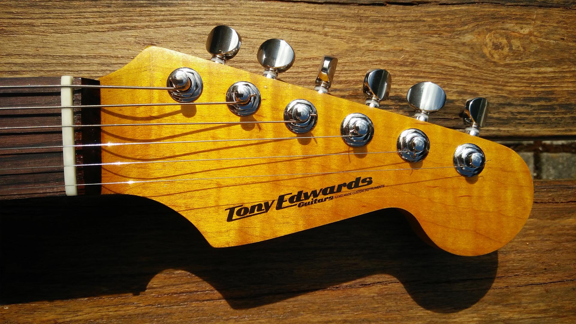 Tony Edwards Guitars - Luthier Services and Tuition