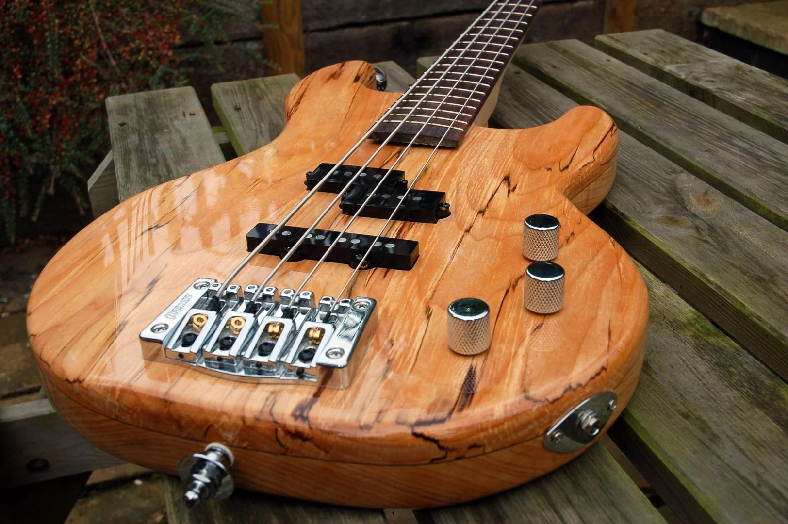 Basses.jpg