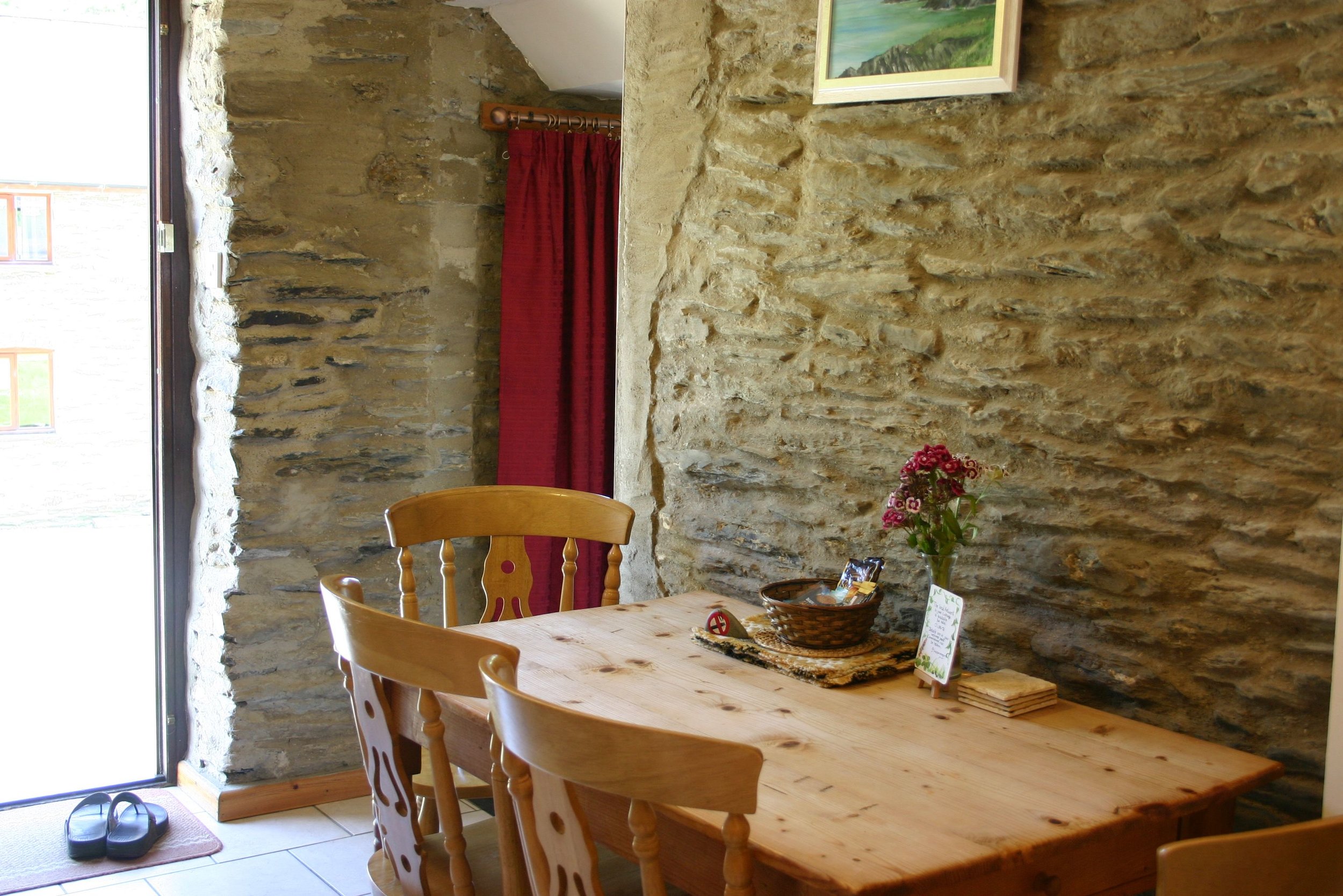 Oak Cottage dining table