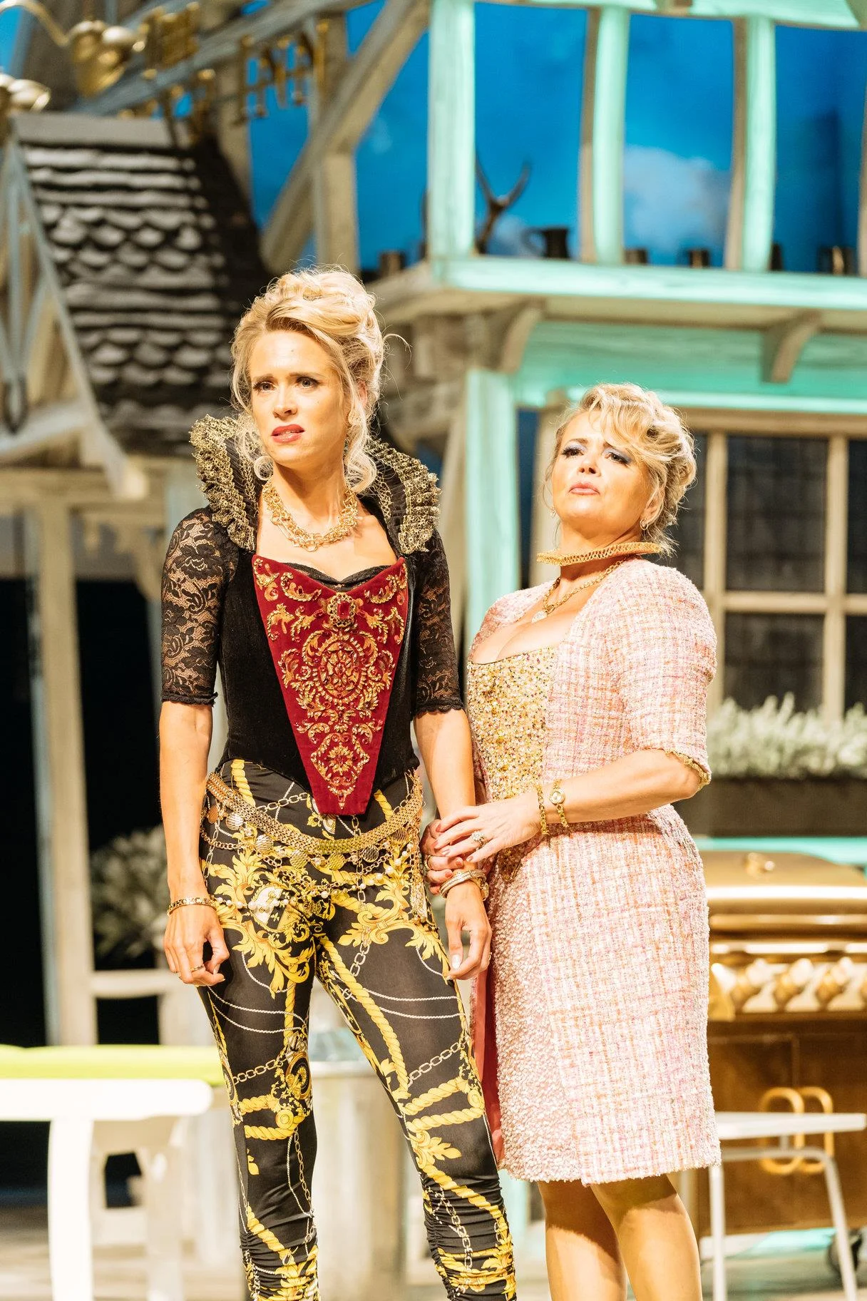 the-merry-wives-of-windsor-production-photos_-2018_2018_photo-by-manuel-harlan-_c_-rsc_258282.tmb-img-1824.jpg