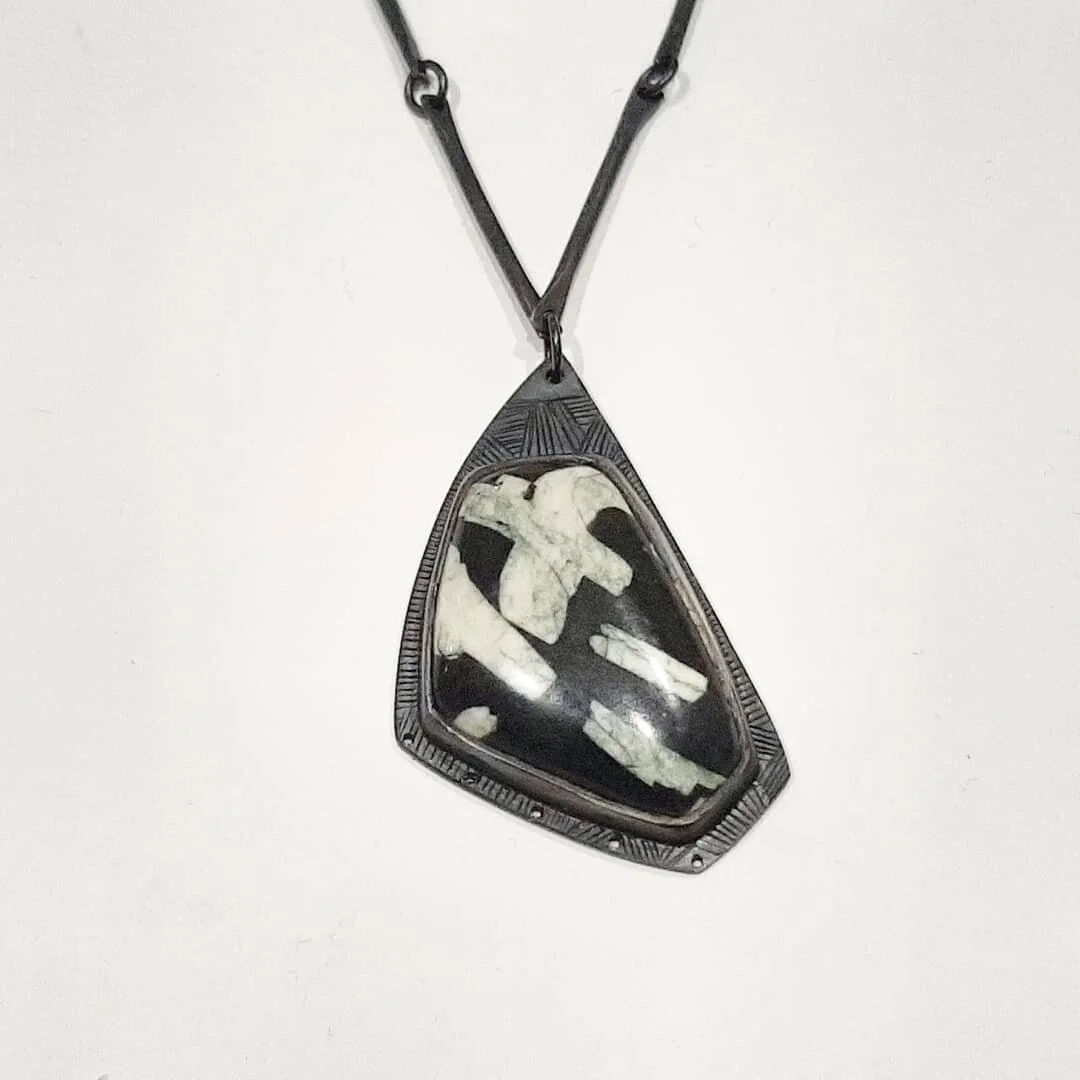 Still working on this one, but I am almost done. Had to deal with major flooding last month, which meant everything got packed up and work put on hold. I have spent the last two days setting up my studio and excited to get back to work. I have a bunc