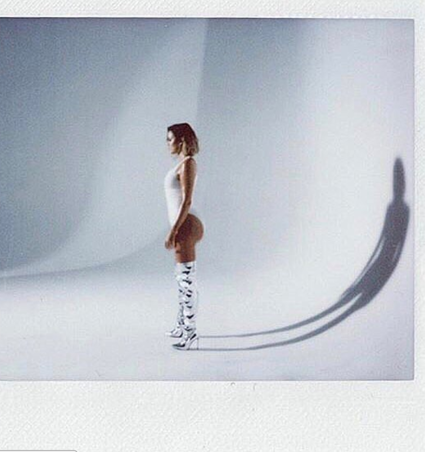 The Way Khloé Kardashian Talks About Her Pregnant Body Is Bothering Me