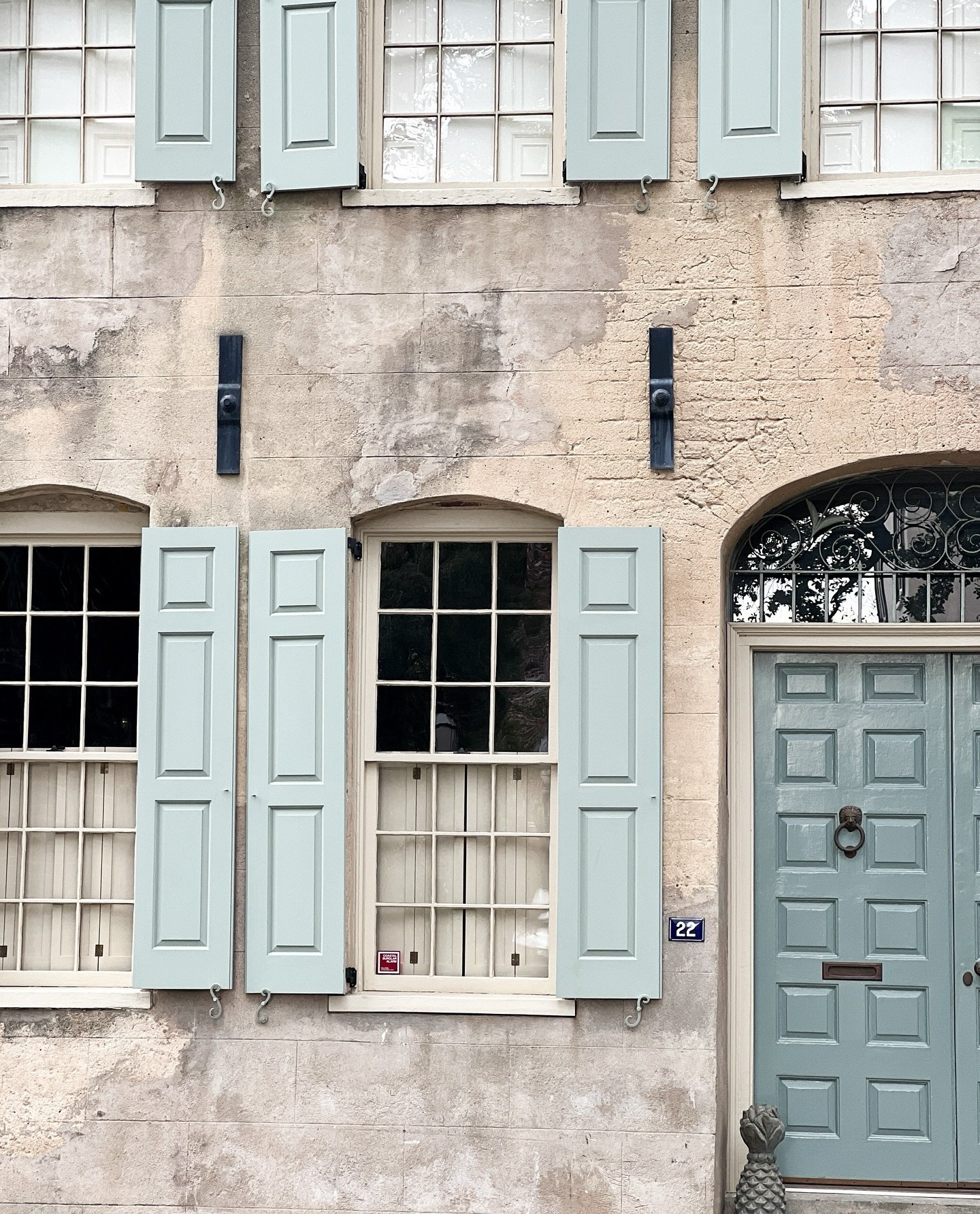 Charming blues around every corner!  Gosh I love living in charleston!