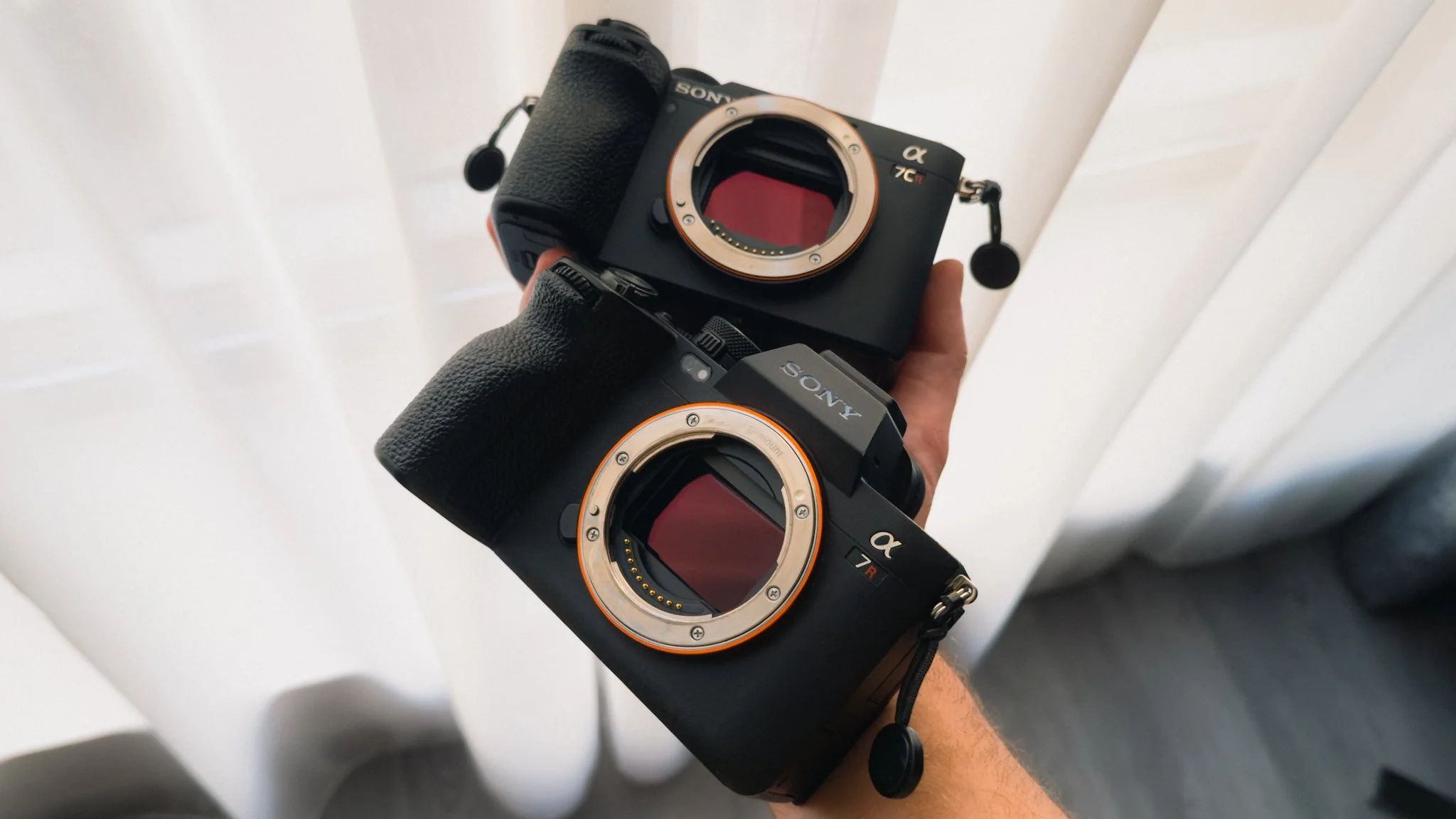 Sony A7RV vs A7CR