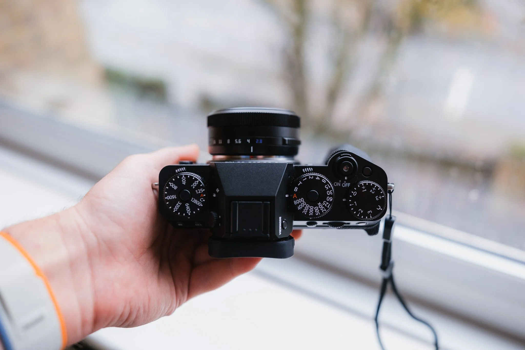 fujifilm-27mm-vs-ttartisan-27mm-roman-fox