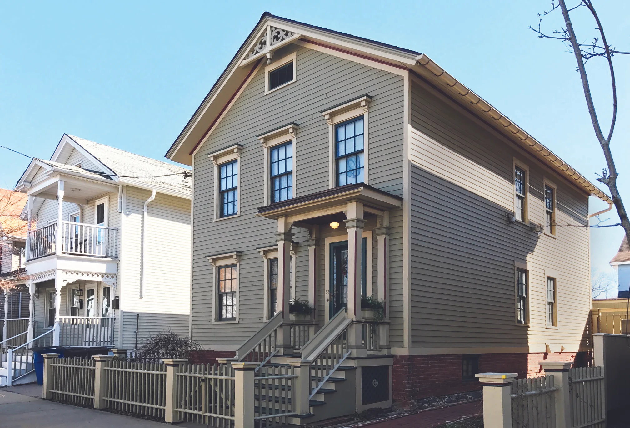 2017 NHPT Merit Plaque Lane-Hubbard House 84 Second Street Builder and Mason: Andrew J. Ramsdell Date: 1871 Owner: Lisa Hoffer and Christopher Schaffer Among the oldest and relatively unaltered houses in City Point, this small, well-designed structure was typical for the working class members of this neighborhood, built for a shell-fishing family in the post Civil War era. The current owner’s dedication to research, valuing renovation discoveries, and caring for the historic integrity of this special place is evident in every restored detail. The story can even be told of each small home improvement such as running water, gas, and electricity, typical of so many early city houses. Today, in the face of expedient renovations nearby, to see these authentic materials and the age-appropriate appearance of this well-cared-for gem, is to virtually step into the past.
