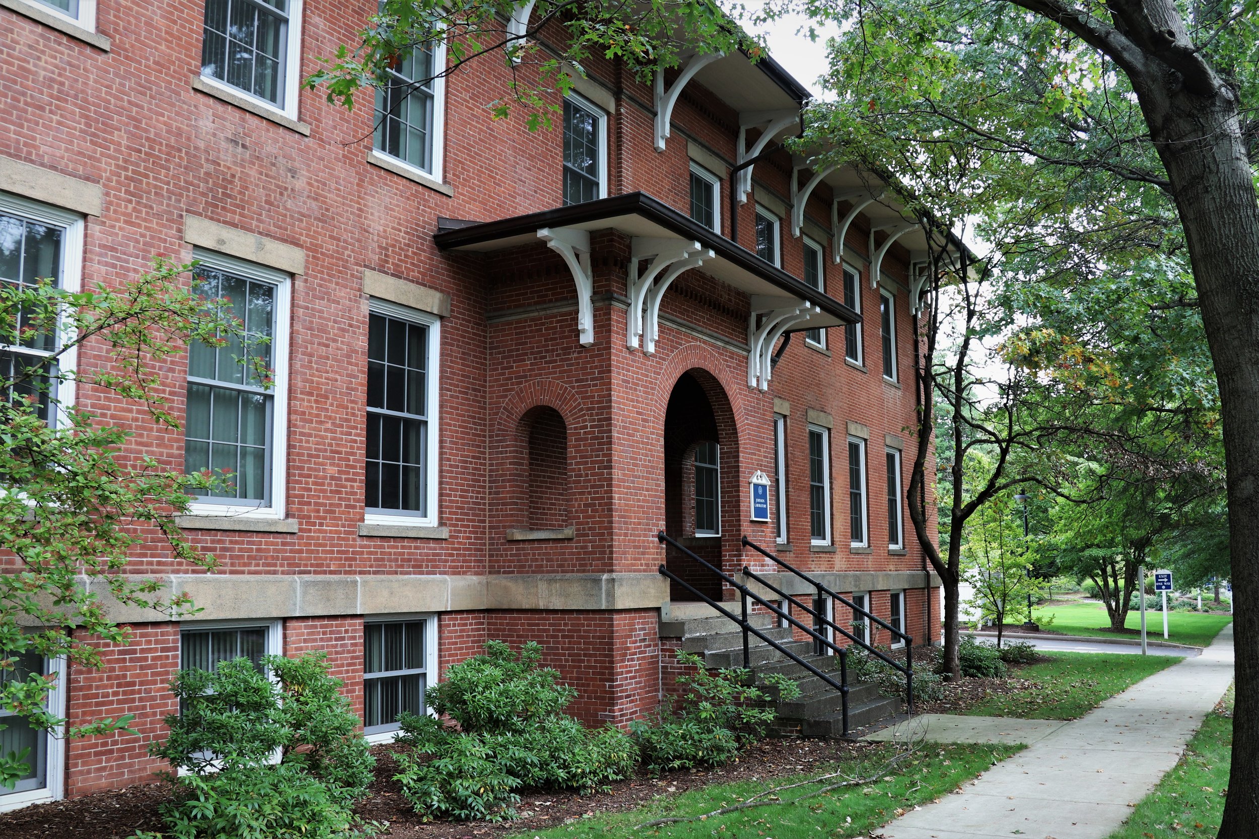 Johnson Laboratory, 123 Huntington Street. c. 1890s.