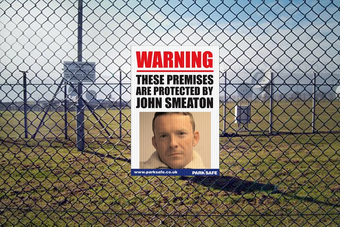 Perimeter fence warning notice
