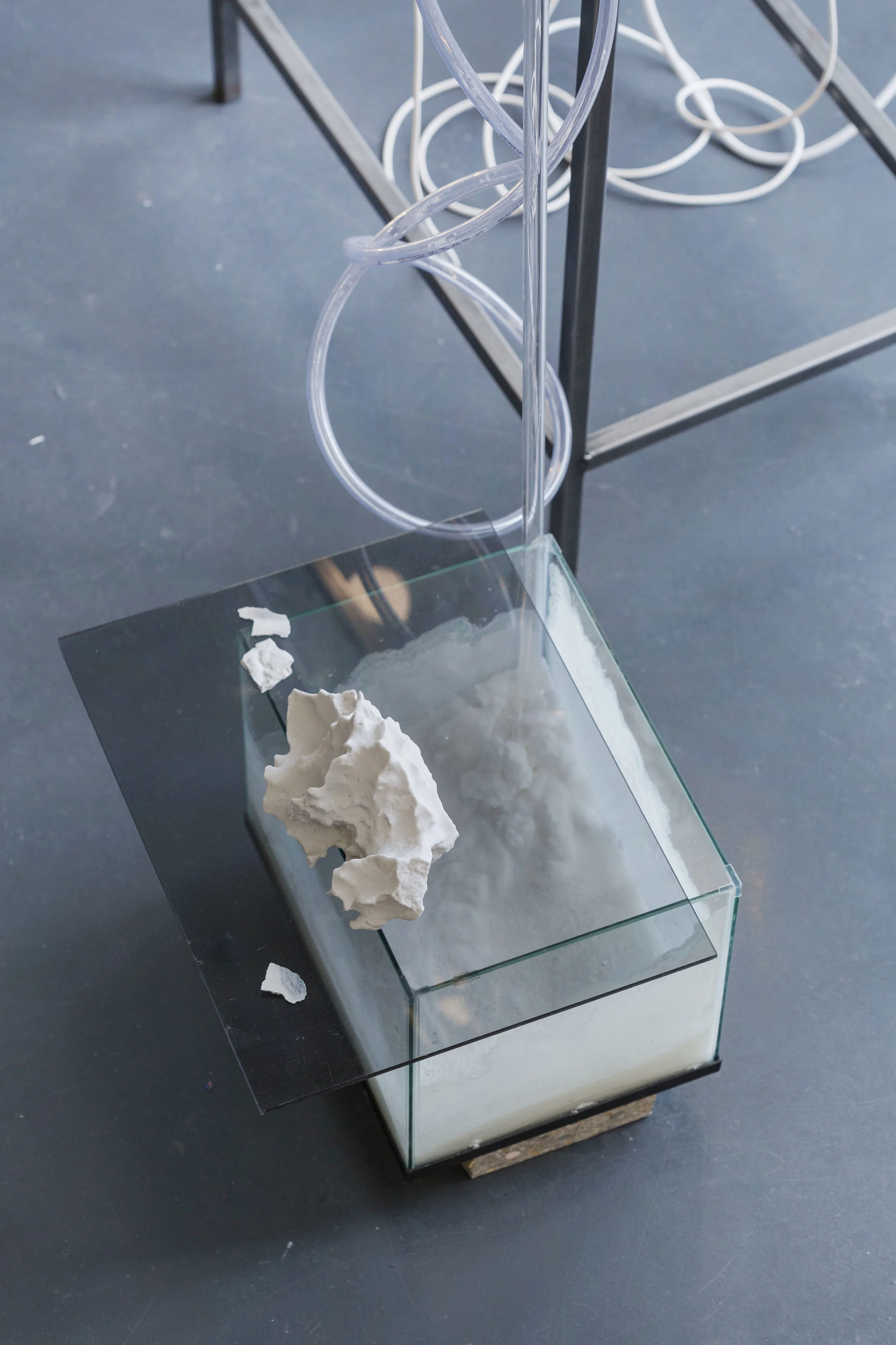 3D printed plaster powder salt rocks : Hannah Rowan, Melting Transmission (detail), 2018, image by Oskar Proctor.