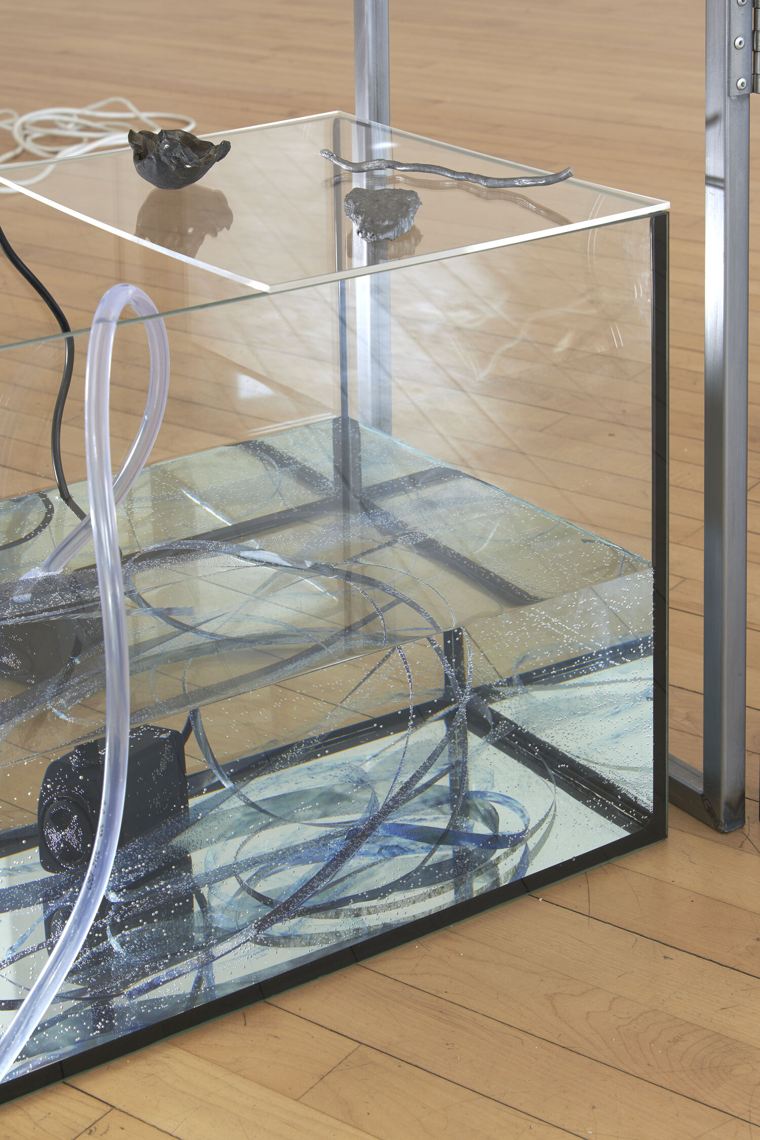 triple point tank detail small.jpg