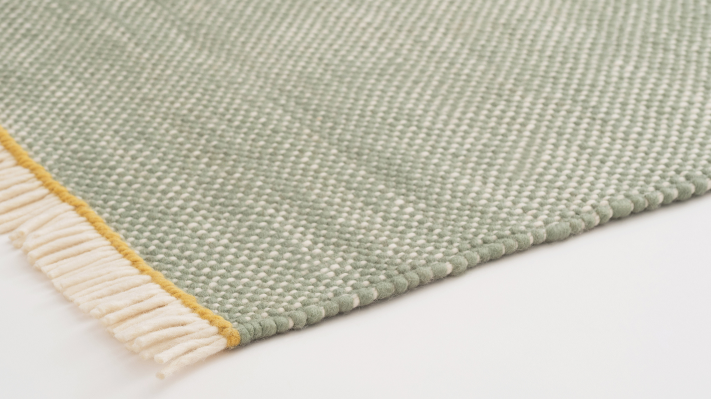 grid_rug_green_detail_01.jpg