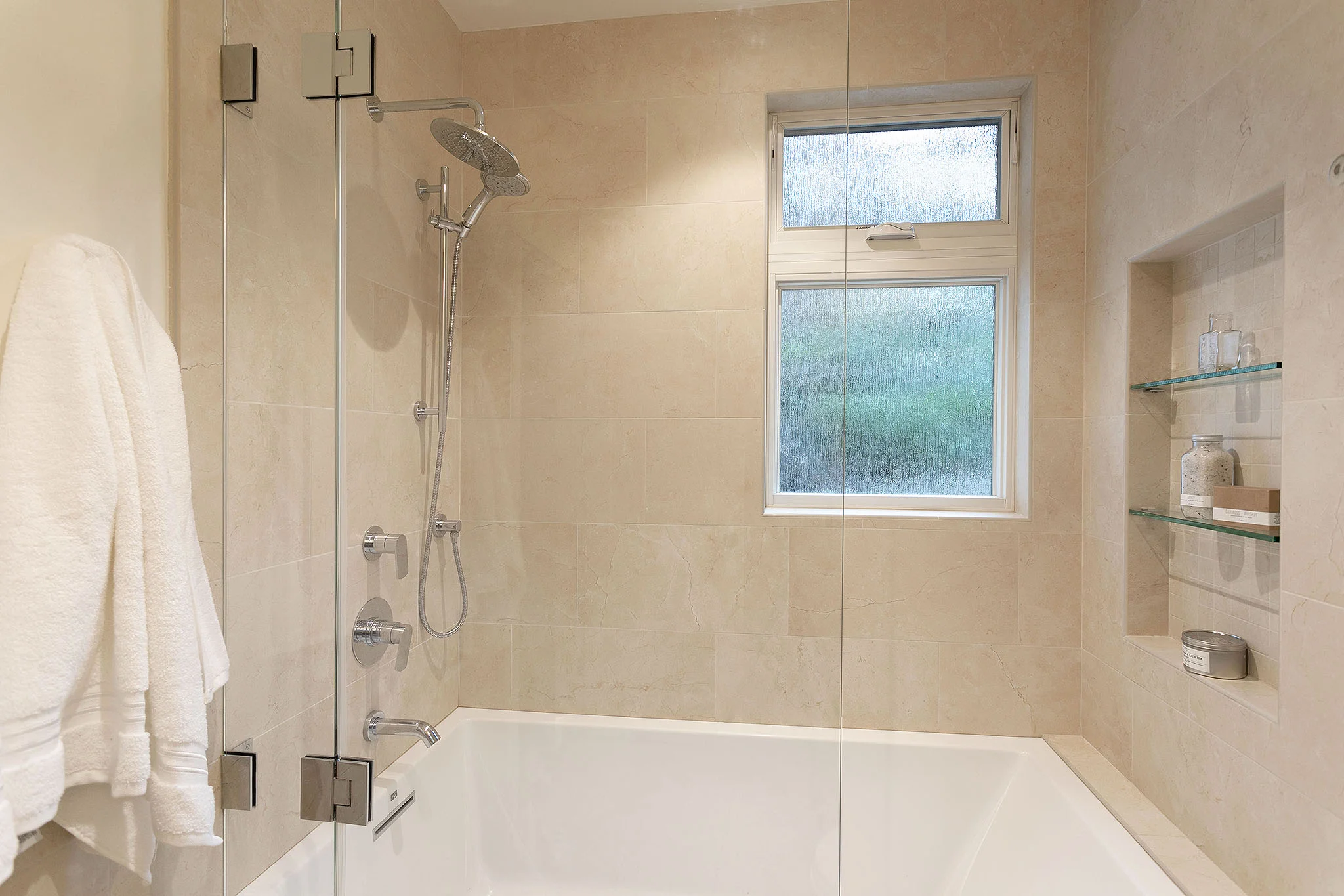26 bath1b.jpg