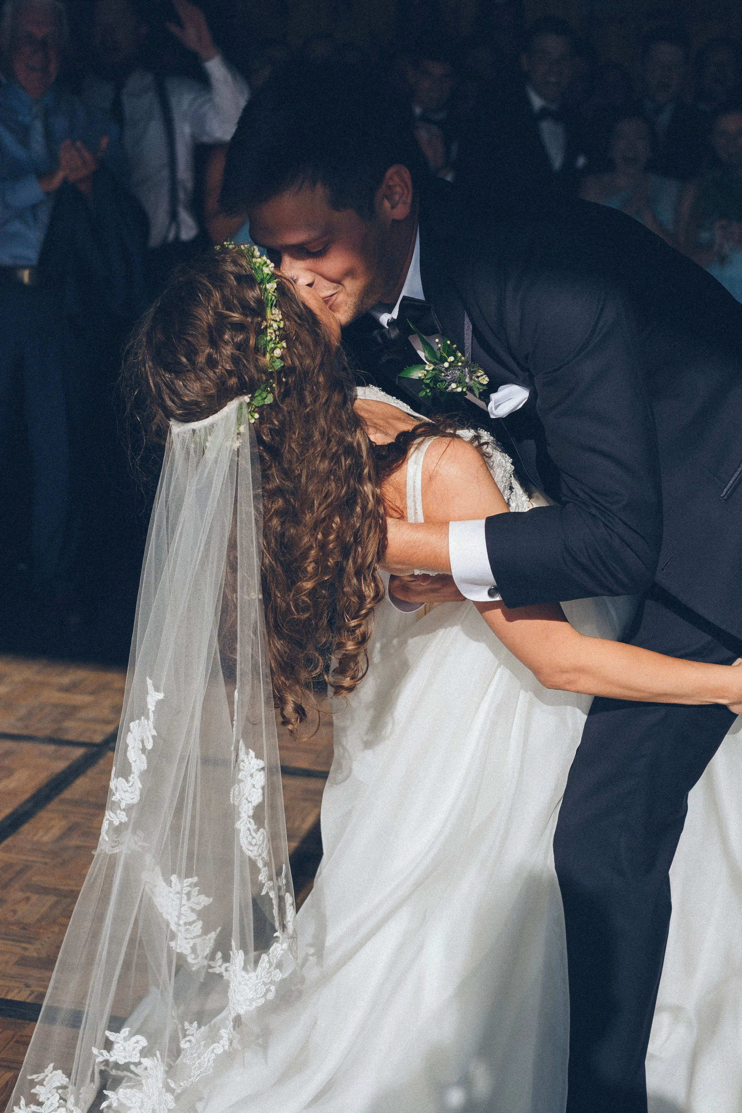 dancekiss.jpg