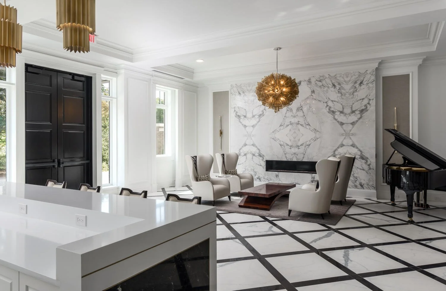 South Wing Boulevard Bar