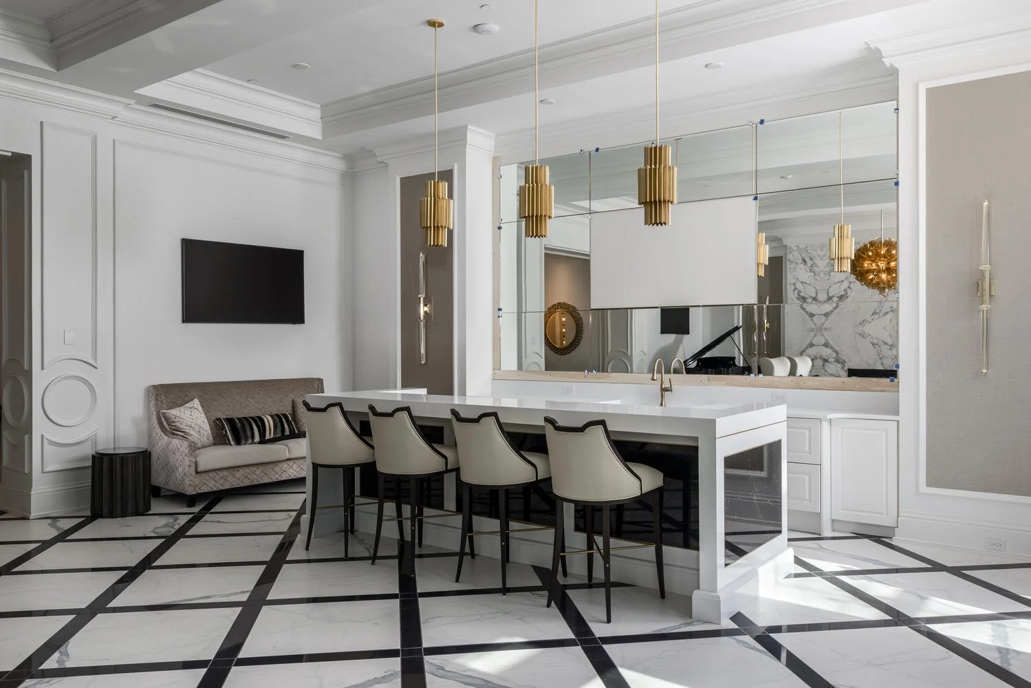 South Wing Boulevard Bar