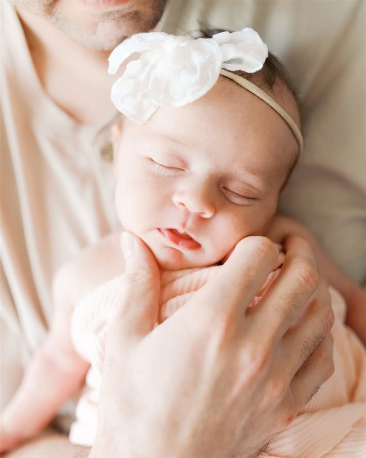 This spring has been so fun and busy with the sweetest newborn and family sessions! It's such a joy to get to capture these memories for you!