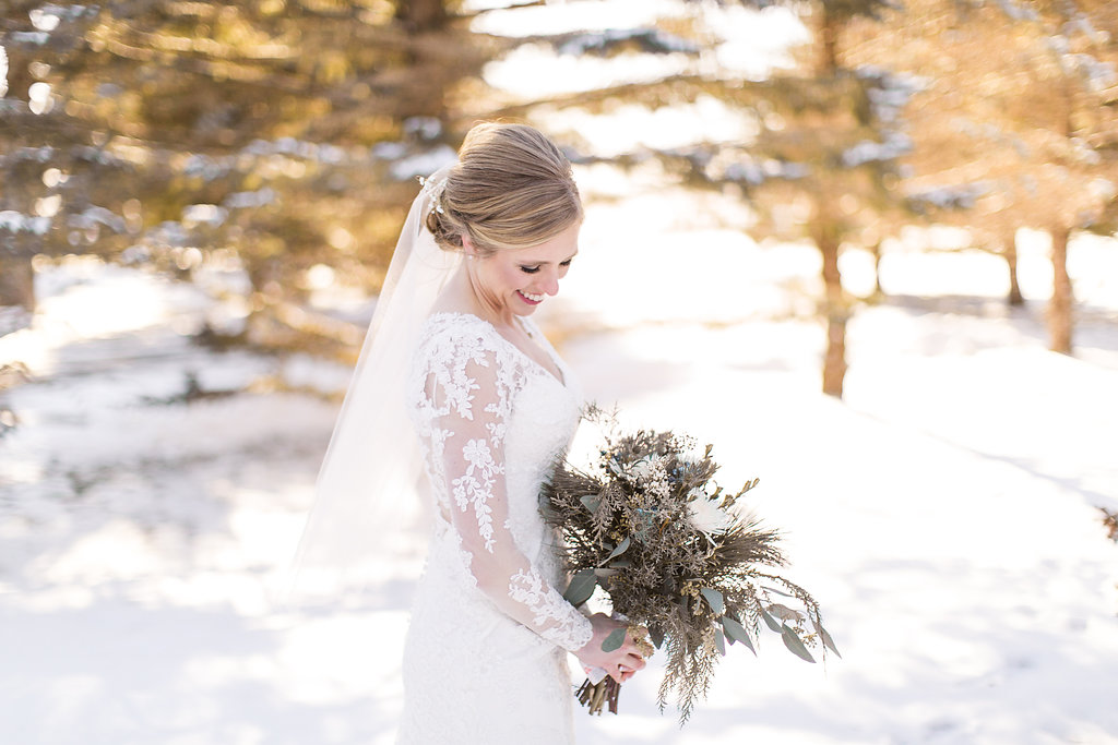 Bekah + Sam :: Claire Murray Photography :: Glenhaven Fab Wedding venue in Minnesota :: winter wedding55.jpg