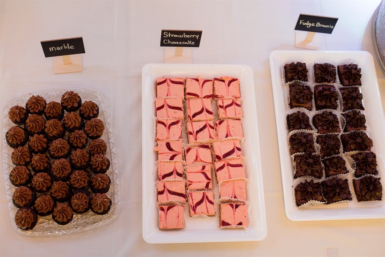 Dessert displays