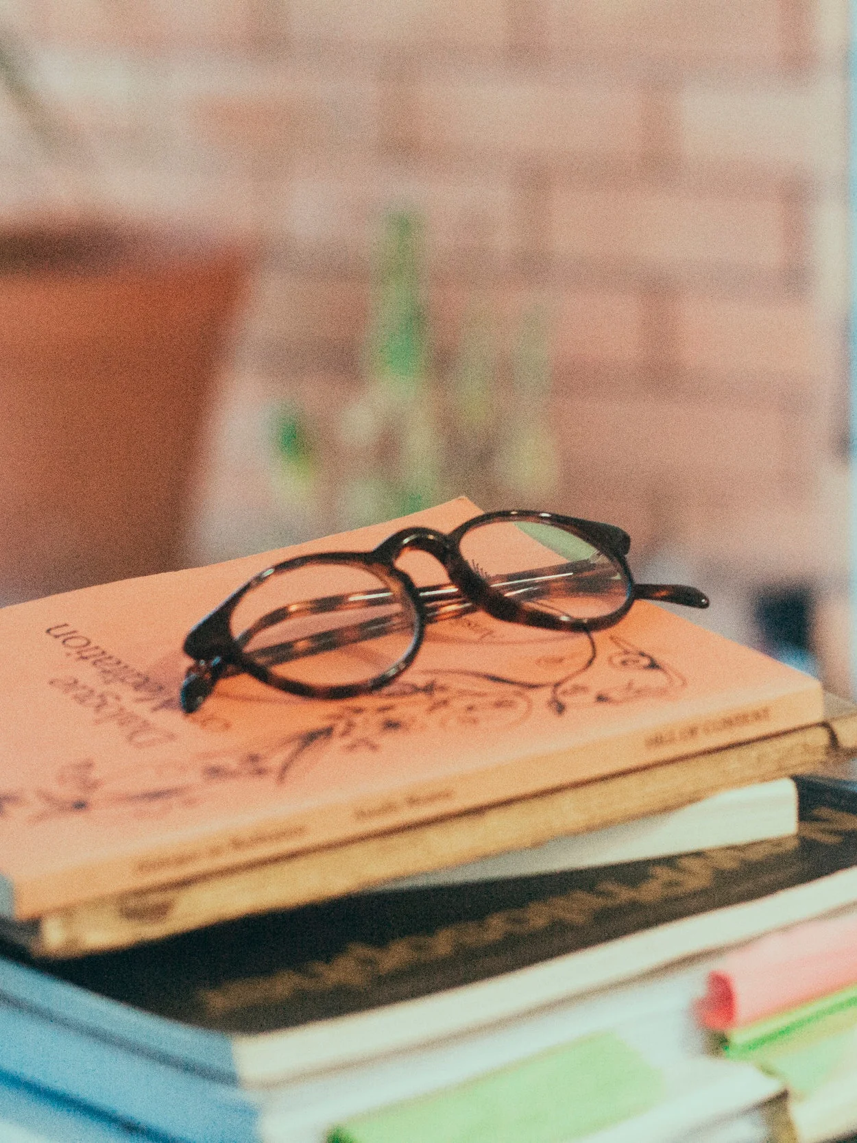 NIFTIES: A new frame line for petite faces