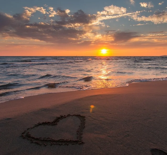 Learn to balance the flow of YIN, feminine, earth energies with YANG, masculine, solar energies moving through your body. With more life force flowing through your grounded physical body you can navigate life and its challenges with more skills.