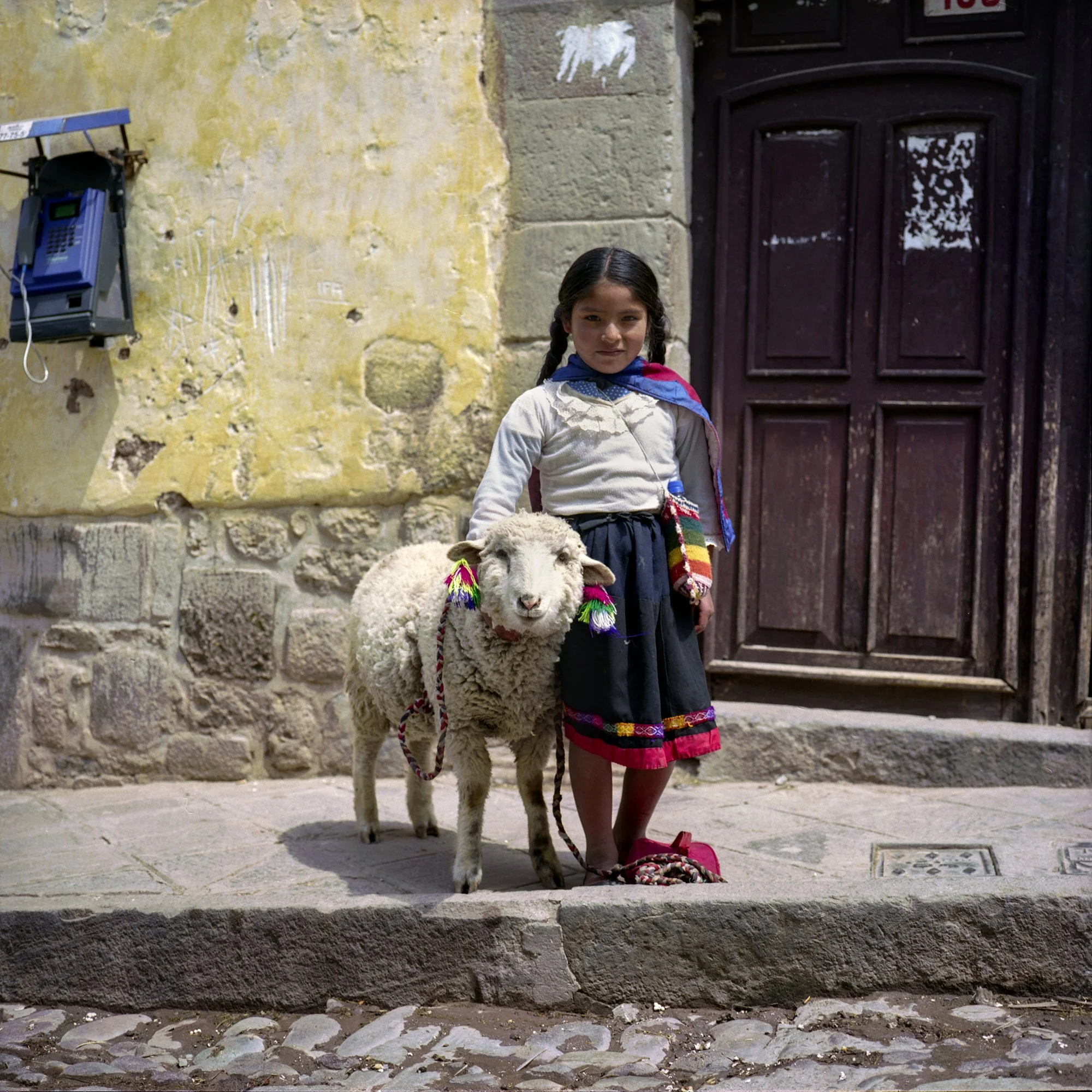 Cusco_Sheep_Girl007-Web.jpg