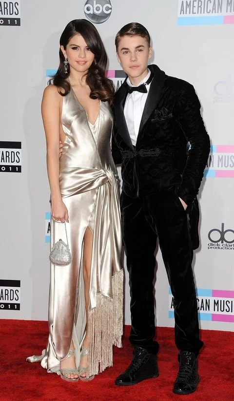 Podcast Episode | Justin Bieber &amp; Selena Gomez blind items (oh, and Hailey's here too)